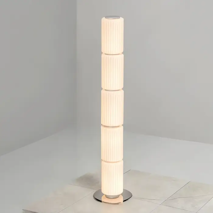 Lampe sur pied en verre design italien pour salon